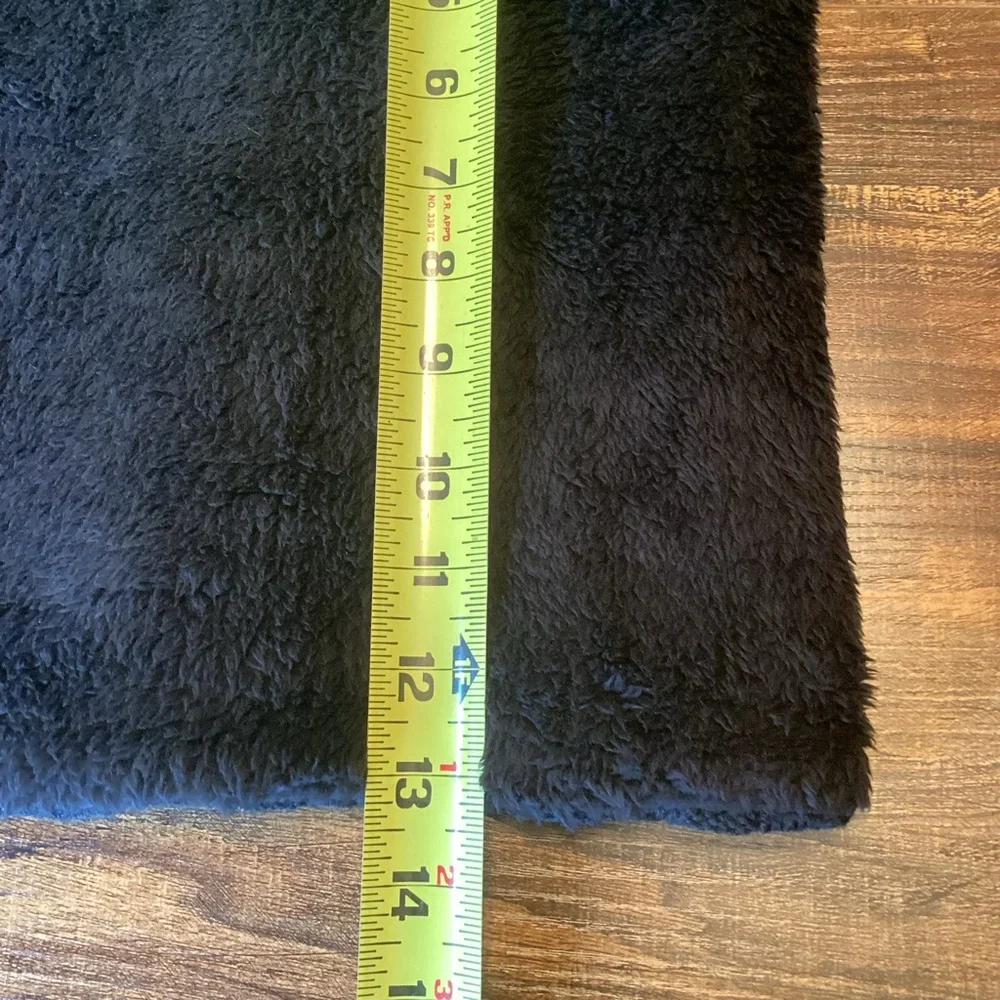 NWOT Black Cable Knit Faux‎ Fur Lined Neck Warmer One Size